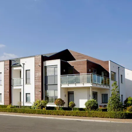 & Golf Hotel Moyvally