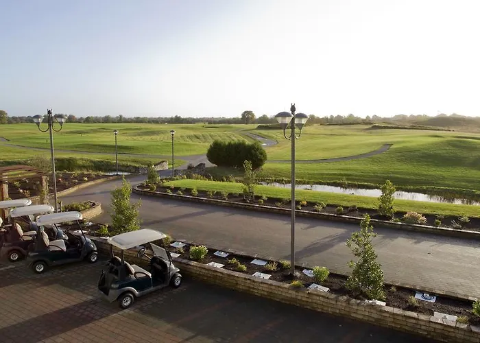 & Golf 4*